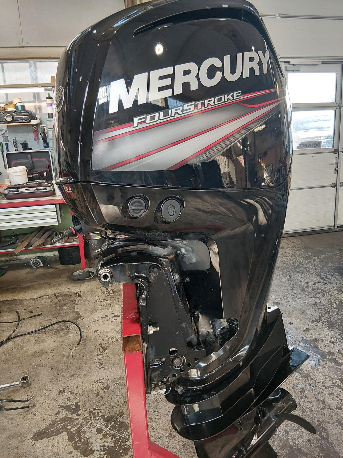 Mercury F 115