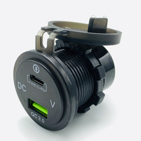 EPT USB Type C PD USB charger with Voltmeter