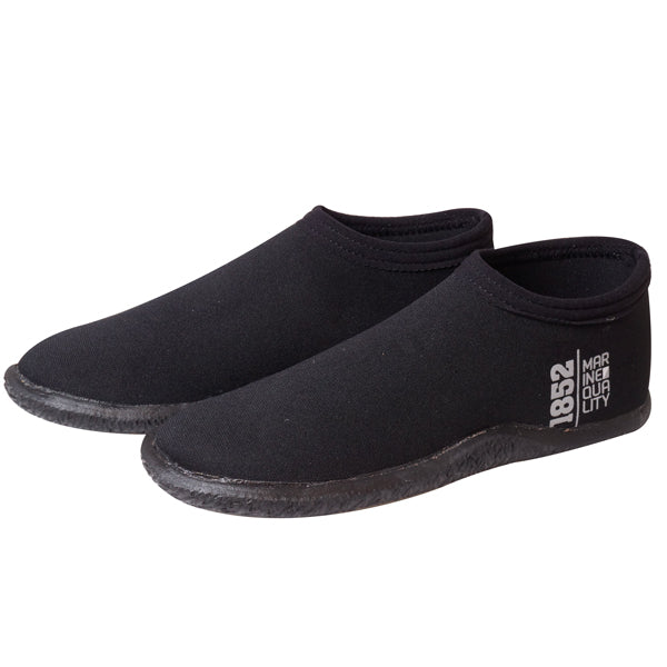 1852 neoprene shoes black